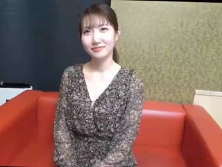 MVSD-563老婆不在的这两天 女儿闺蜜来家里住…虽然年纪很小根尾朱里
